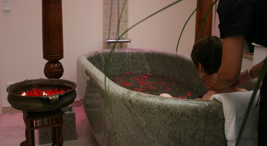 La Cour Du Bailli Suites & Spa เบิร์กไฮม์ ภายนอก รูปภาพ